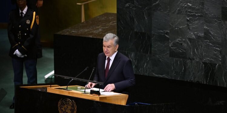 اۉزبېکستان جمهور باشلیغی ینه‌ بیربار دنیادن افغانستان‌ احوالی‌گه اعتبار قره‌تیشینی سۉره‌دی