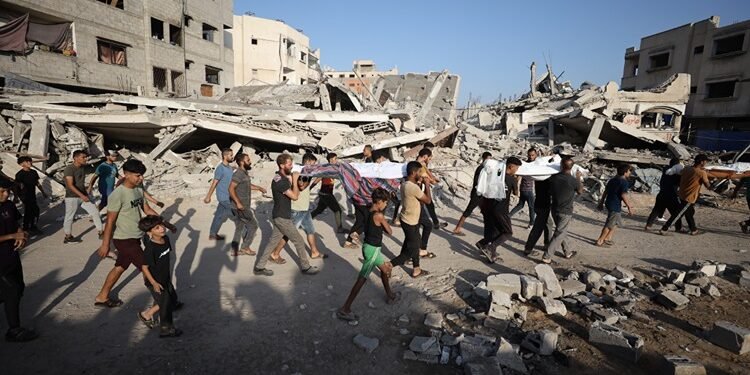 غزه‌ده اسراییل‌ هجوملری نتیجه‌سیده ینه اۉنلب کیشی جان بېردی