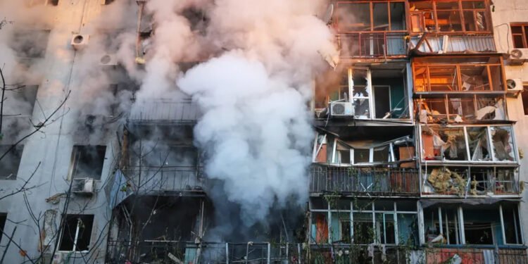 اوکراینگه روسیه هجوملری؛ یقینده یوزلب دُرون و راکته بیلن اوکراین تامان هجوم اویوشتیریلگن