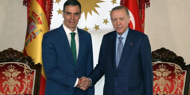 تورکیه و اسپانیا دولت رهبرلری ایکی تامانلمه مناسبتلر و غزه احوالی حقیده صحبتلشدی