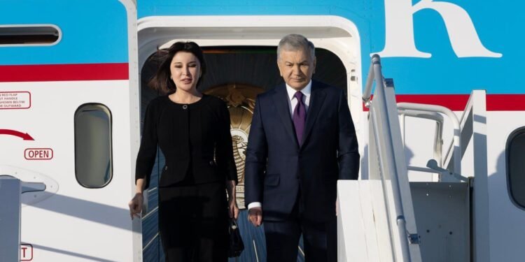 اۉزبېکستان جمهور باشلیغی بیرلشکن ملتلر تشکیلاتی ییغینی‌ده اشتراک اېتیش اوچون نیویارک ییتیب باردی