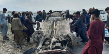 کابل‌ده ترافیکی حادثه؛ طالبان بیر اعضاسی شامل ۷ کیشی اۉلیب و یره‎‌لندی