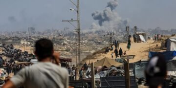 یقین شرق تارتیشوولری یکونلنیشی مقصدیده ترامپ بیر ریجه تیارله‌گن