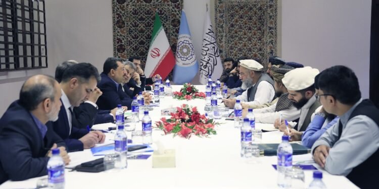 ایران و طالبان رسمیلری؛ ایکی تامانلمه سودا حجمی ۱۰ میلیارد دالرگه قدر آشیشینی تاکیدلدی