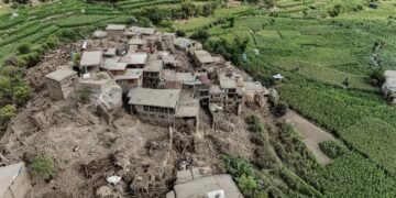 افغانستان شرقی حدودلریده زلزله‌دن زیان کۉرگنلر احوالی هلی هم آغیر بۉلگنی اَیتیلماقده