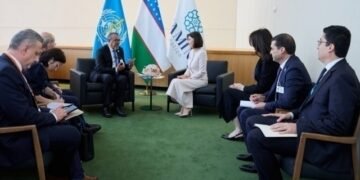 اۉزبېکستان بیرینچی خانمی ساغلیقنی سقلش تشکیلاتی باشلیغی بیلن اوچره‌شدی