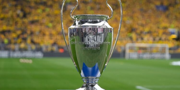 اینگ قیزیق فوتبال لیگه‌سی؛ اروپالیک کوچلی جماعه‌لرنی کوره‌شیشی بو کېچه‌دن باشلنه‌دی