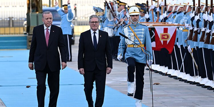 صربستان جمهور باشلیغی میرضیایف تکلیفی اساسیده اۉزبېکستانگه سفر قیلدی