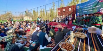 سرپلنینگ تبر قیشلاغیده اۉزبېک تیلی بیرهمی مناسبتی بیلن احتفالده اۉتکزیلدی