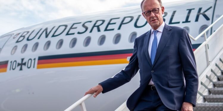 آلمان باش وزیری اردوغان بیلن اوچرهشیش مقصدیده تورکیهگه ییتیب کېلدی