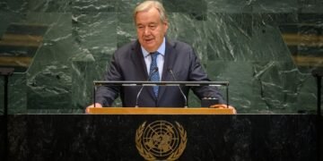 خلق‌ارا آزیق-آوقت کونی؛ گوتریش یوزلب میلیون انسان آچ‌لیک احوالده بۉلگنیدن خبر بېردی