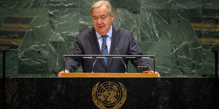 خلق‌ارا آزیق-آوقت کونی؛ گوتریش یوزلب میلیون انسان آچ‌لیک احوالده بۉلگنیدن خبر بېردی