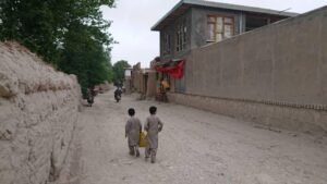 قیشلاقلر و مملکتلر چېگره‌سینی باسیب اۉتگن اۉزبېک تیل و مدنیتی