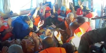 صمود کاروانی‌ده‎‌گی تورکیه‌نینگ ۳۶ وطنداشی بوگون قیتریله‌دی