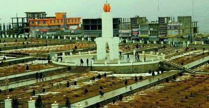 دایکندی ولایتیده سابق حربینینگ آتهسینی قۉلگه آلینیشی؛ “طالبان قورال سۉرهماقده”