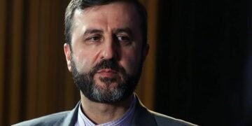 عراقچی‌ اۉرین‌باسری طالبان‌نینگ هرات والی‌سی بیلن اوچره‌شووی