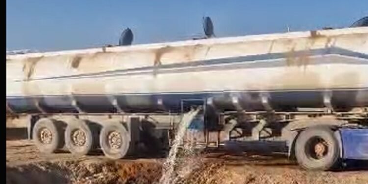 هرات‌ده ۱۰۰ تُن‌گه یقین تیل طالبان محلی رسمی‌لری تامانیدن یۉق اېتیلدی