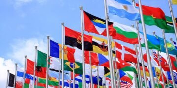 بیراقلر ایلک بار قچان تاپیلگن؟