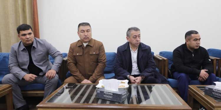 طالبان ایکینچیلیک وزیرلیگی اۉزبېکستان‌دن بیر هیات کابل کېلگنیدن خبر بېردی