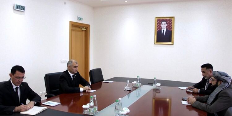 تورکمنستان حکومتی افغانستان‌ده زلزله‌دن زیان کۉرگنلرگه یاردم یوباره‌دی