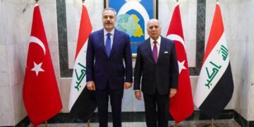 تورکیه و عراق تشقی ایشلر وزیرلری ایکی تامانلمه مناسبت‌لر و منطقه احوالی حقیده صحبت‌لشدی