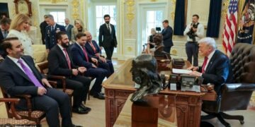 ترامپ و الشرع اوچره‌شووی؛ سوریه داعش‌گه قرشی کوره‎‌شَدی و امریکا تحریملرنی بیکار قیله‌دی