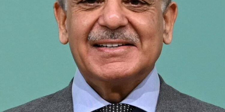 پاکستان باش وزیری افغانستان شِمالیده‌گی زلزله جبرکۉرگنلری بیلن همدردلیک بیلدیردی