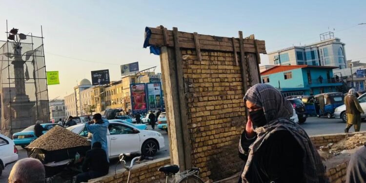 طالبان مزارشریف شهریده نوایی حضرتلری‌نینگ خاطره‌سیگه بغیشلب قنده‌ی یادگارلیک قوره‌دی؟