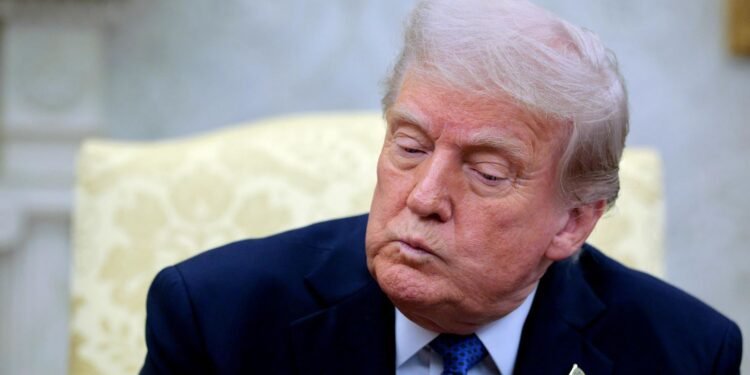 اوکراین اوچون ترامپ ریجهسی؛ پوتین قوللب-قوتلهدی و بریتانیا قرشیلیک کۉرسهتدی