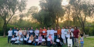 یېتکیرمه‎‌لرنی قۉللب-قۉتلاوچی تشکیلاتی پاکستاندن ژورنالیست‌لرنی چیقارمسلیگینی سۉره‌دی