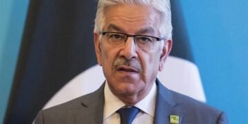 خواجه آصف: طالبان اوروشنی پاکستان ایچکریسیگه کوچیردی