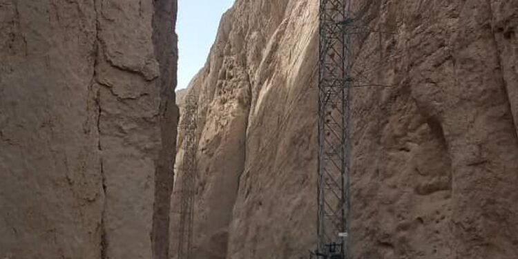 اۉزبېکستاندن آلیب کېلینگن برق قیته تیکلندی