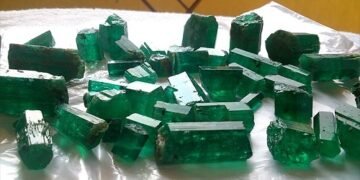 طالبان پنجشیرنینگ قریب تۉرت مینگ قیراط زمردینی ساتگن