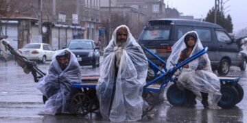 افغانستانده هوا یاغیشی؛ هواشناسلیک اداره‌سی اۉن ولایتده قار و یامغیر یاغیشیدن خبر بېردی