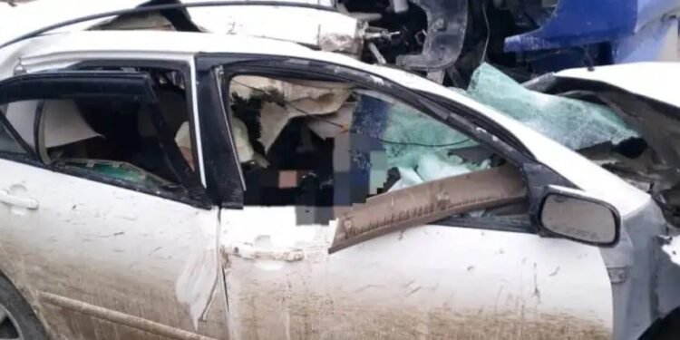 مزارشریف-شبرغان یۉلی‌ده ترافیکی حادثه نتیجه‌سیده تۉرت کیشی اۉلیب و یره‌لندی