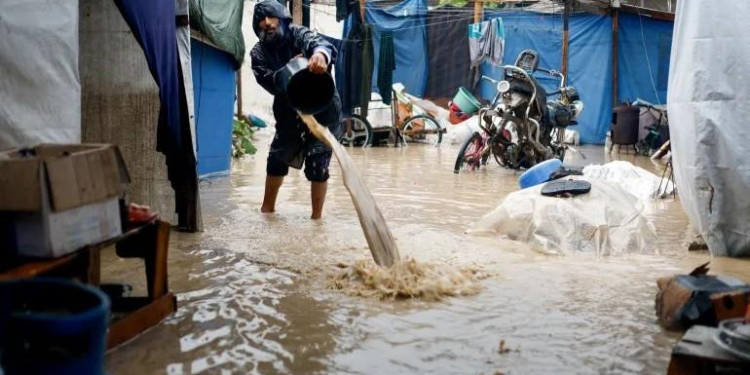 غزه‌ده هوا یاغیشی و بورانلر ۱۴ کیشی‌ جان‌نی آلدی