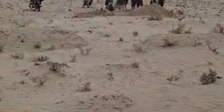 فاریاب‌ده طالبان ییرلری به زور آلینه‌یاتکن تورکمنلرنی حبسگه آلینیشگه تهدید قیلگن