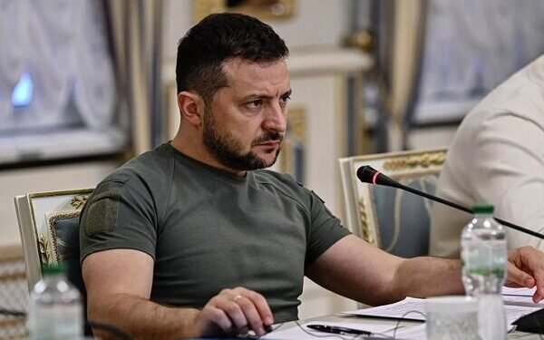 زیلینسکی امریکا رهبریتیده‌گی تینچلیک سۉزلشوولری قۉللب-قوتلنیشینی سۉره‌دی