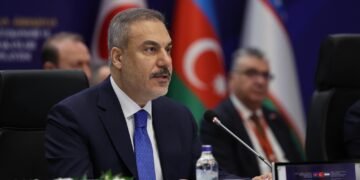 تورکیه تشقی ایشلر وزیری اسراییل‌نینگ آتیش-کېسین‌گه ضد حرکتلرینی تنقید قیلدی