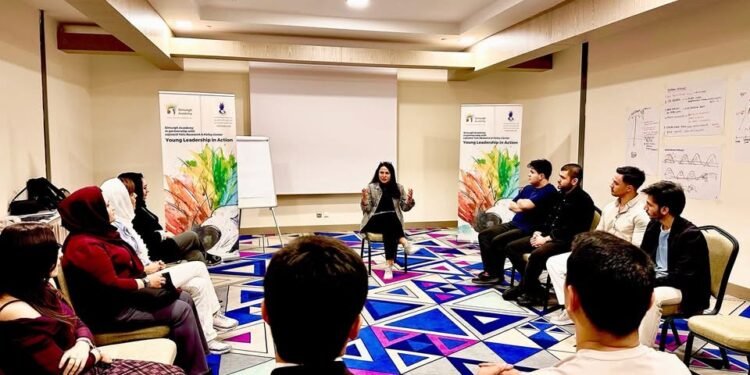 تورکیه‌نینگ انتالیا شهریده «چوقور دیموکراسی» مضمونی اساسیده اوچ کونلیک دستور اۉتکزیلدی