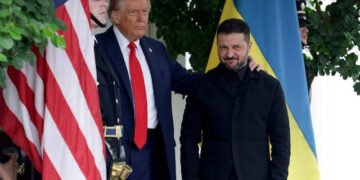 ترامپ اوکراین جمهور باشلیغی بیلن اوچره‌شیشینی تصدیق‌لدی