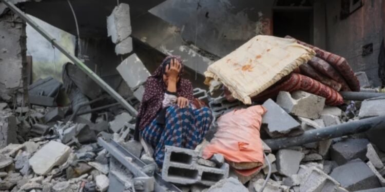 غزه ده ویران بۉلگن بنا ویرانه‌لری آستیدن کمیده 45 ته جسد تاپیلدی