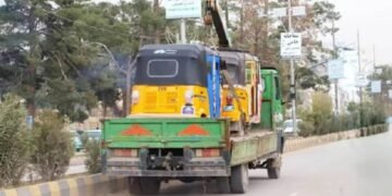 طالبلر هرات‌ده ریکشالرگه قۉییلگن چېکلاو بېکار قیلینگنی حقیده‌گی خبرلرنی رد اېتدی