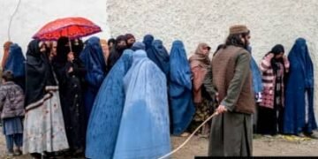 طالب‌لر بلخ ولایتی‌نینگ شولگره اولسواللیگیده: عیاللر محرمسیز اوییدن چیقمه‌سین