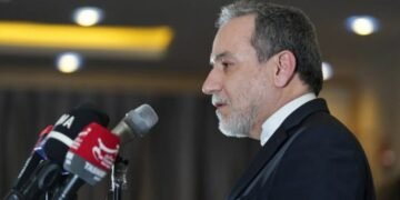 عراقچی: بیز هم اوروشگه، هم مذاکره‌گه تیارمیز