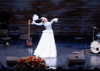 وین‌ده قزاق صنعتچیلری کانسرتی بۉلیب اۉتدی