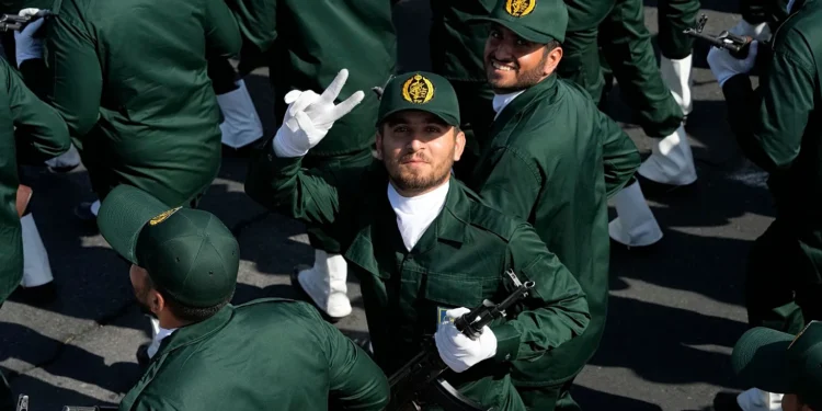 ایرانگه قرشی ینگی تحریم؛ ایران اروپا مملکتلری اېلچیلرینی چقیردی