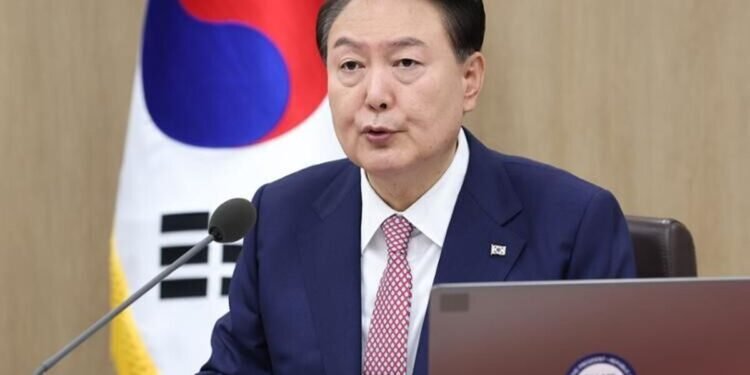 جَنوبي کوریا‌نینگ سابق جمهور رییسی عمرباد قماققه حکم قیلیندی