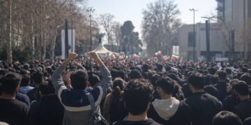 ایران‌ده برقرارسیزلیکلر؛ طلبه‌لر اوچ کون‌دن بیری ناراضلیک نمایش اۉتکزیب کېله‌یاتگنی خبر قیلیندی