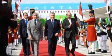 میرضیایف پاکستانده بو مملکت جمهور باشلیغی و باش وزیری آرقه‌لی کوتیب آلیندی